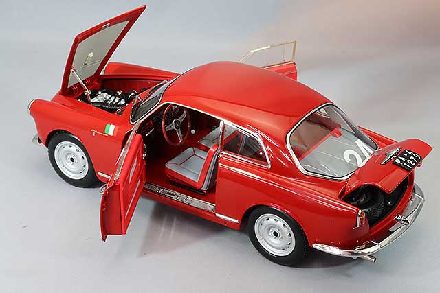 Kyosho KS08957B 1/18 Alfa Romeo Giulietta SV Targa Florio 1958 #24 - image 5