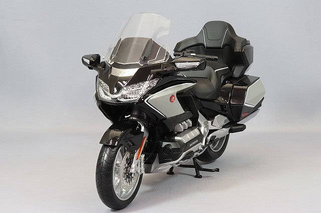 LCD Models LCD-M2104-HGM 1/12 Honda Gold Wing Tour 2020 Heavy Grey - image 1