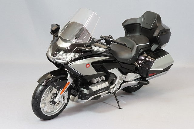LCD Models LCD-M2104-HGM 1/12 Honda Gold Wing Tour 2020 Heavy Grey - image 6