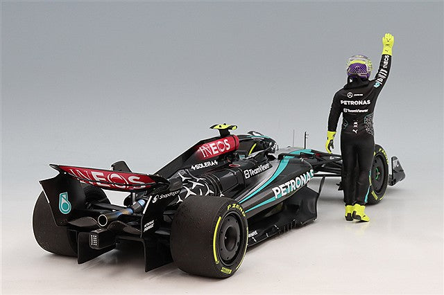 MINICHAMPS MC110242444 1/18 Mercedes-AMG Petronas W15 E Performance 2024 Abu Dhabi GP #44 L. Hamilton Last Race with Figure - image 3