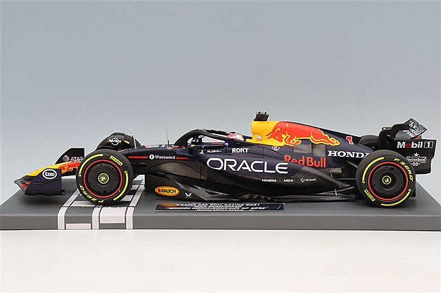 MINICHAMPS MC117250701 1/18 Oracle Red Bull Racing RB21 2025 Emilia-Romagna GP Winner #1 M. Verstappen - image 2