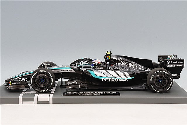 MINICHAMPS MC117260212 1/18 Mercedes-AMG Petronas W17 2026 Chinese GP Winner #12 K. Antonelli with Pit Board - image 2