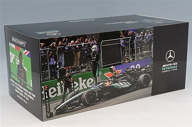 MINICHAMPS MC117260212 1/18 Mercedes-AMG Petronas W17 2026 Chinese GP Winner #12 K. Antonelli with Pit Board - image 6