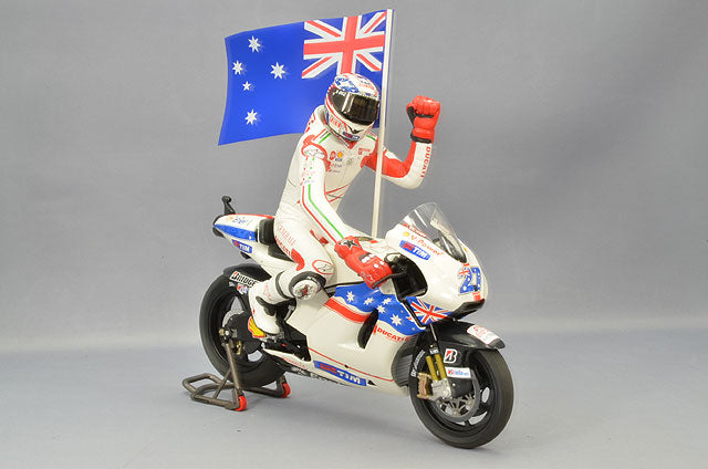 MINICHAMPS MC122090127 1/12 Ducati Desmosedici GP09 2009 Australian MotoGP #27 C. Stoner with Figure - image 2