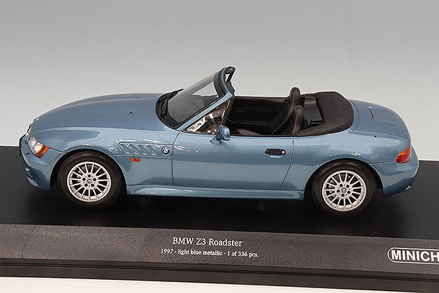 MINICHAMPS MC155024130 1/18 BMW Z3 Roadster 1997 Metallic Light Blue - image 2