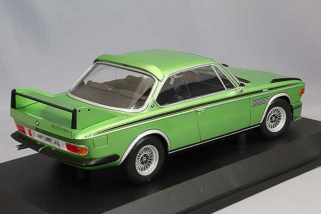 MINICHAMPS MC155028132 1/18 BMW 3.0 CSL 1973 Green - image 3