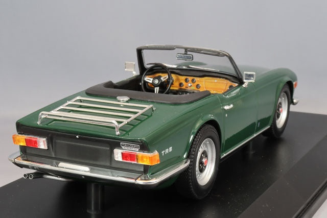 MINICHAMPS MC155132036 1/18 Triumph TR6 1969 Dark Green Left-Hand Drive - image 3
