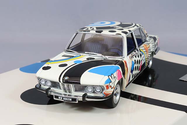 MINICHAMPS MC410029202 1/43 BMW 2500 E3 1969 New Horizon Pink Panther - image 1