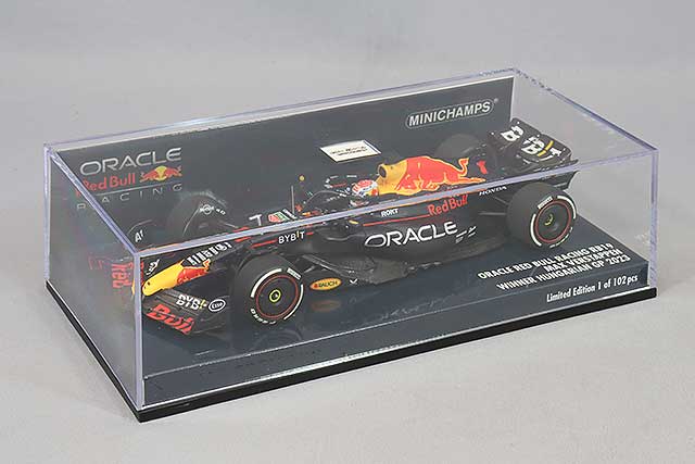 MINICHAMPS MC417231201 1/43 Oracle Red Bull Racing Honda RB19 2023 Hungarian GP Winner #1 M. Verstappen - image 4