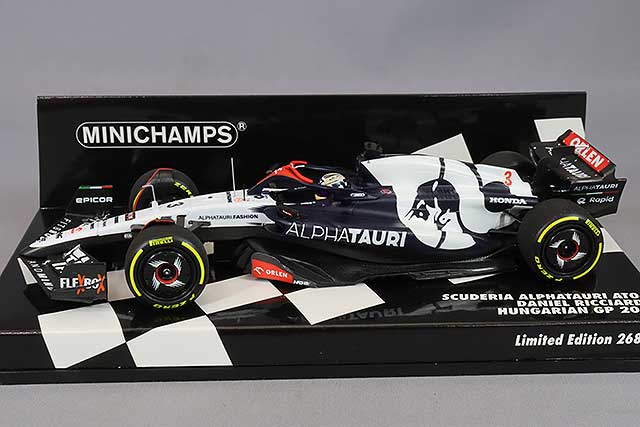 MINICHAMPS MC417231203 1/43 Scuderia AlphaTauri AT04 2023 Hungarian GP #3 D. Ricciardo - image 2