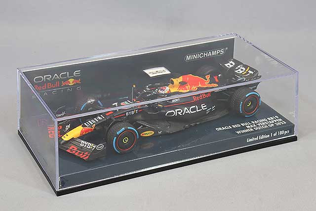 MINICHAMPS MC417231401 1/43 Oracle Red Bull Racing Honda RB19 2023 Dutch GP Winner #1 M. Verstappen - image 4