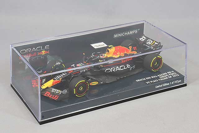 MINICHAMPS MC417231511 1/43 Oracle Red Bull Racing Honda RB19 2023 Italian GP Second Place #11 S. Perez - image 4