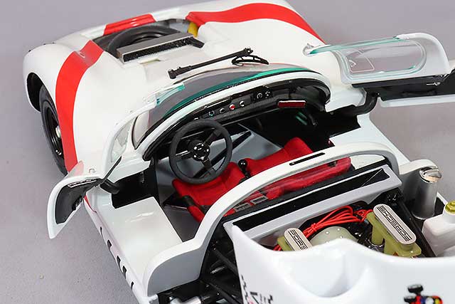 EXOTO MTB00064B 1/18 Porsche 910 1968 Japanese GP #28, close-up of cockpit with doors open
