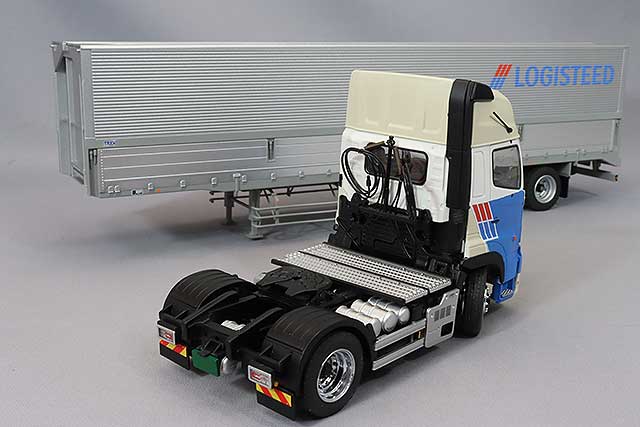 PLATZ NPRFST-LS1 1/50 Hino Profia SH 4x2 Tractor with Nippon Trex Wing Trailer Logisteed Current Version - image 6