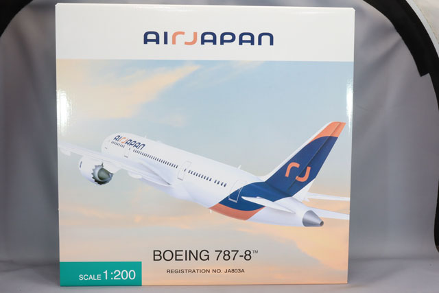 ANA Trading NQ20203 1/200 Boeing 787-8 JA803A Air Japan New Livery Finished ABS Model with Wi-Fi Radome and Landing Gear - image 4