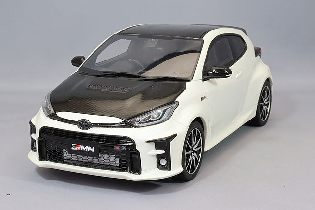 OttOmobile OTM1071 1/18 Toyota GRMN Yaris Rally Package White - image 1