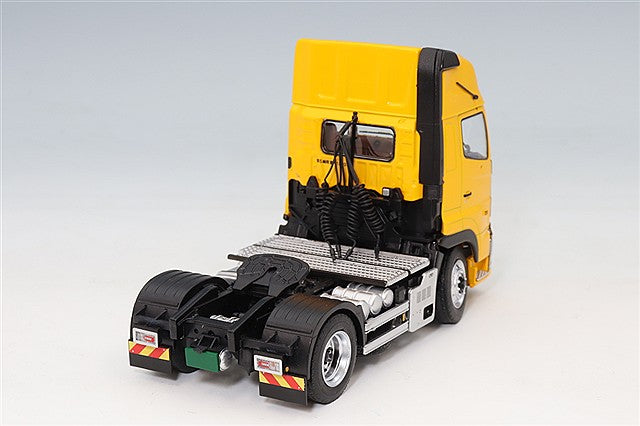 PLATZ / KENKRAFT PLKK1300SHYL 1/50 Hino Profia SH 4x2 High Roof Yellow Current Version - image 3