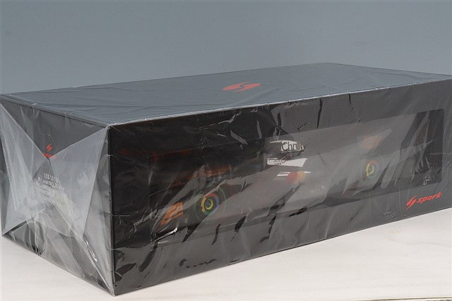 Spark S18S1010 1/18 McLaren MCL39 2025 British GP Winner #4 L. Norris with Pit Board - image 6