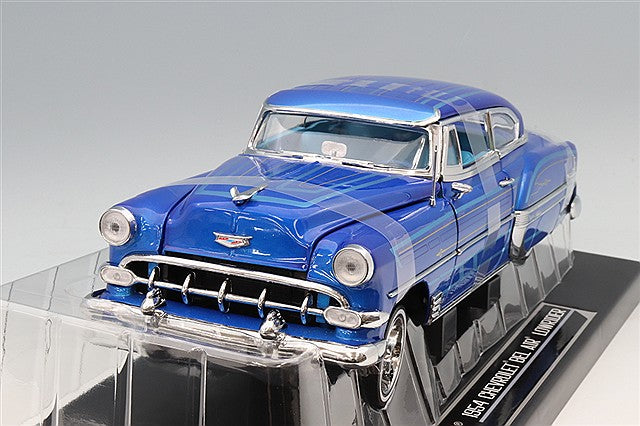 Sun Star SS1721 1/18 Chevrolet Bel Air Hardtop Coupe Lowrider 1954 Blue with Working Suspension - image 1