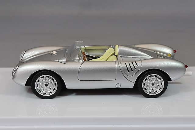 Tecnomodel TM43-61D 1/43 Porsche 550A RS 1957 Press Version, side view on display base