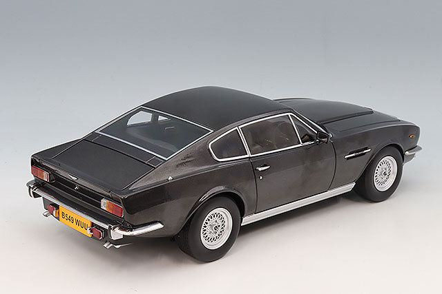 XiaoGuang Model XGM8260711CG 1/18 Aston Martin Vantage 007 Version Cumberland Gray - image 3
