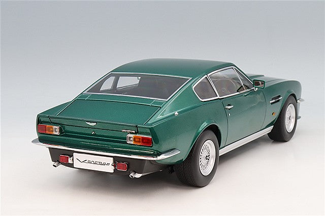 XiaoGuang Model XGM8260713BG 1/18 Aston Martin Vantage Green - image 3