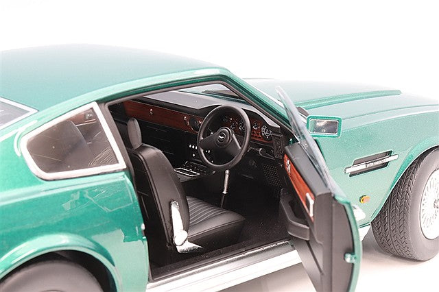 XiaoGuang Model XGM8260713BG 1/18 Aston Martin Vantage Green - image 5