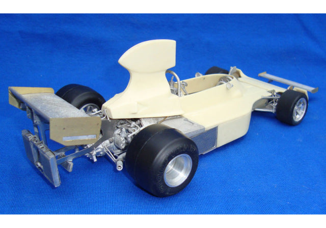 Wolf Models GP20106 1/20 Hesketh 308B Dutch GP 1975 J.Hunt Winner Resin Model Kit - image 2