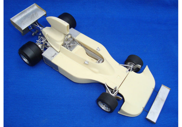 Wolf Models GP20106 1/20 Hesketh 308B Dutch GP 1975 J.Hunt Winner Resin Model Kit - image 6